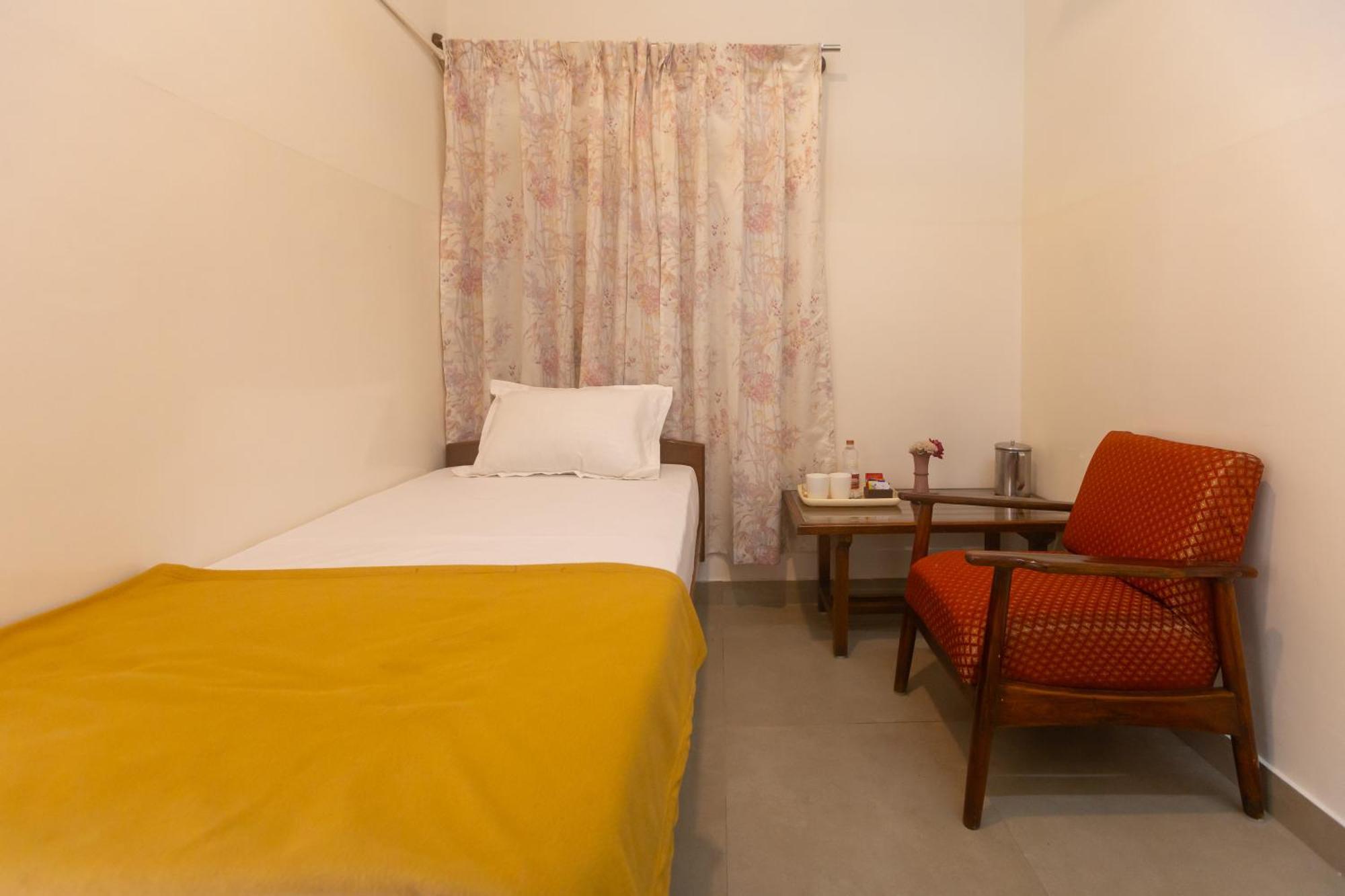 Sri Ramakrishna Hotel Bengalúr Exteriér fotografie