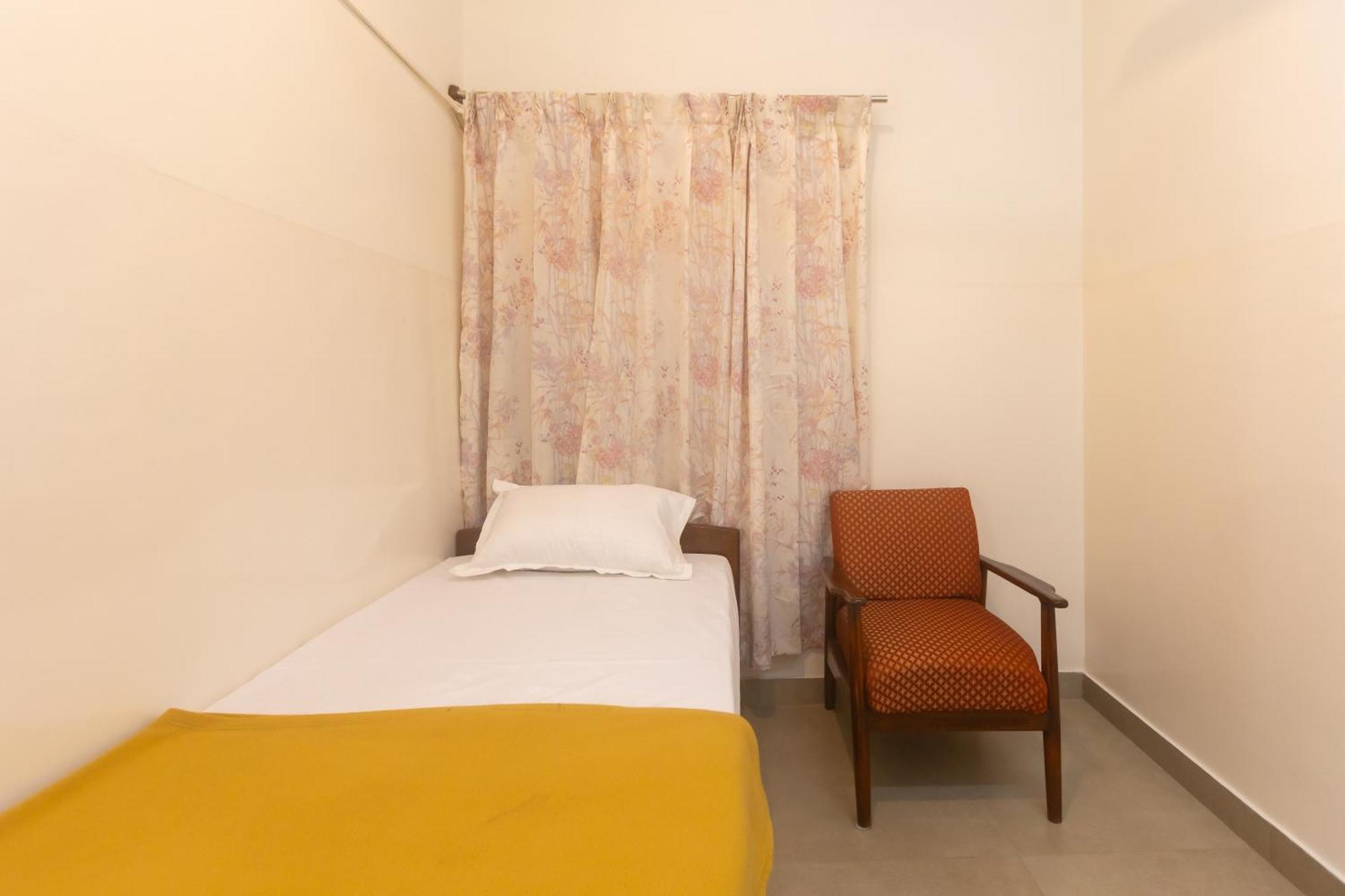 Sri Ramakrishna Hotel Bengalúr Exteriér fotografie