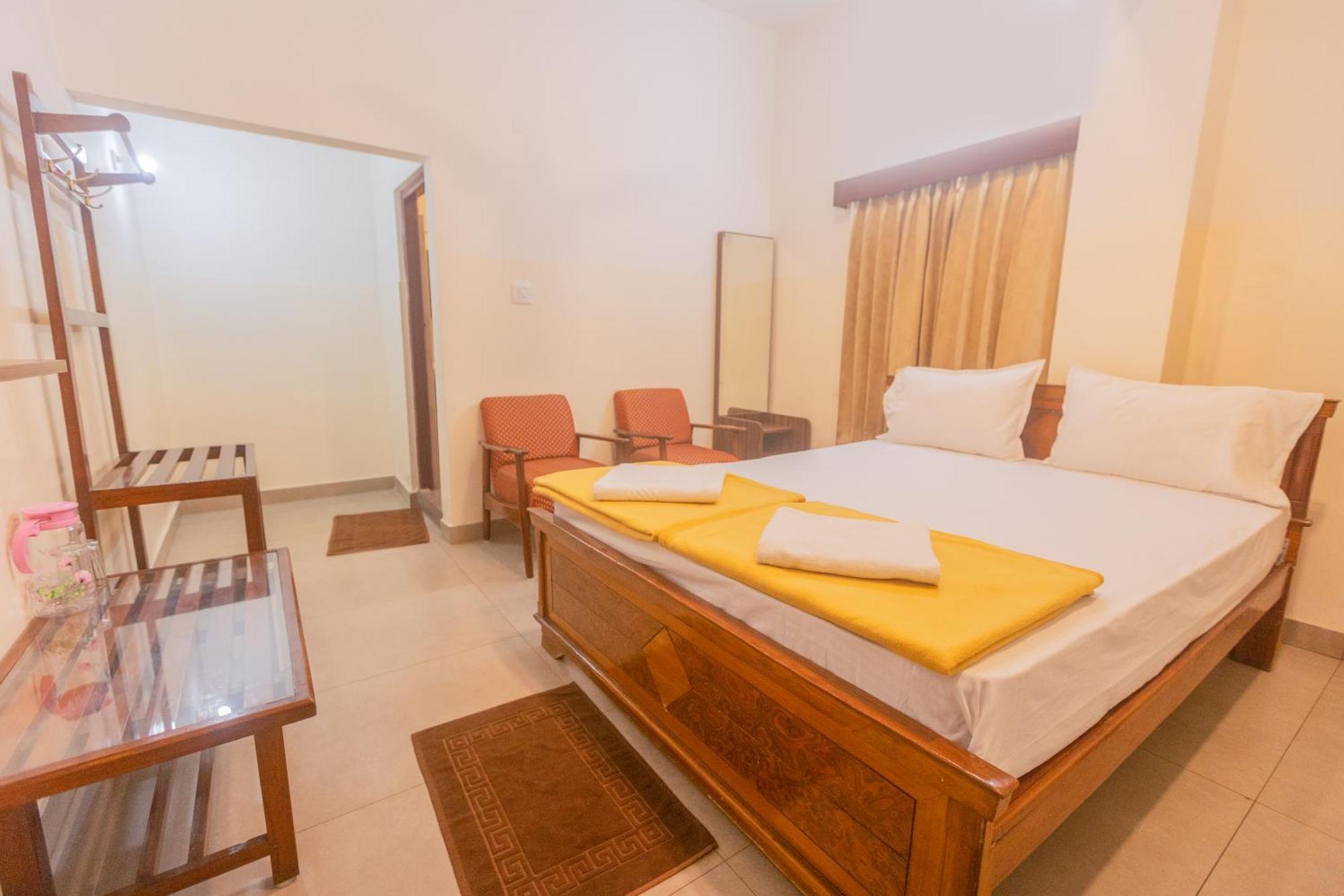 Sri Ramakrishna Hotel Bengalúr Exteriér fotografie